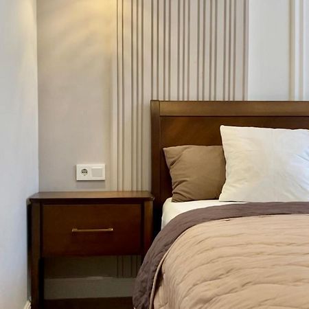 Favorit Apartments 2 Кім Безкоштовна Парковка Центр З Балконом Не Далеко Від Ж Д Вокзалу Звітні Документи Liov Exterior foto