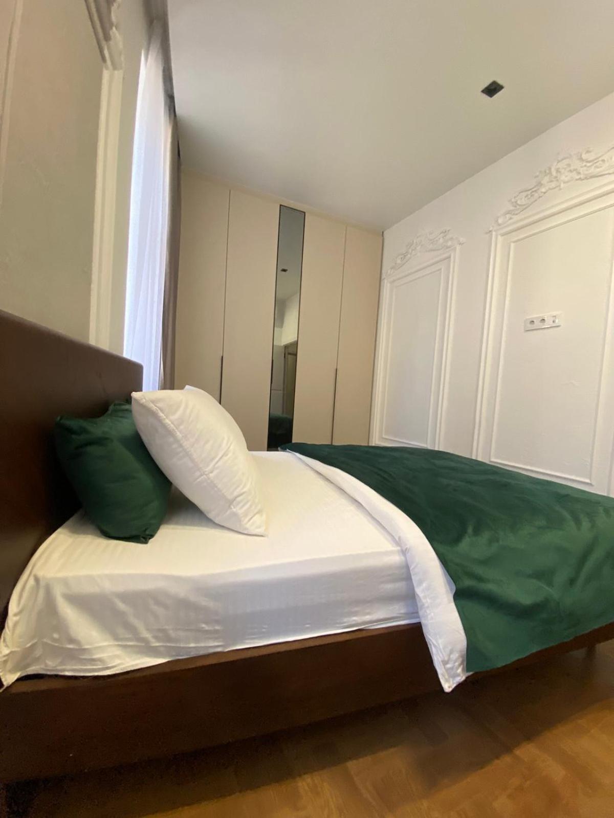 Favorit Apartments 2 Кім Безкоштовна Парковка Центр З Балконом Не Далеко Від Ж Д Вокзалу Звітні Документи Liov Exterior foto