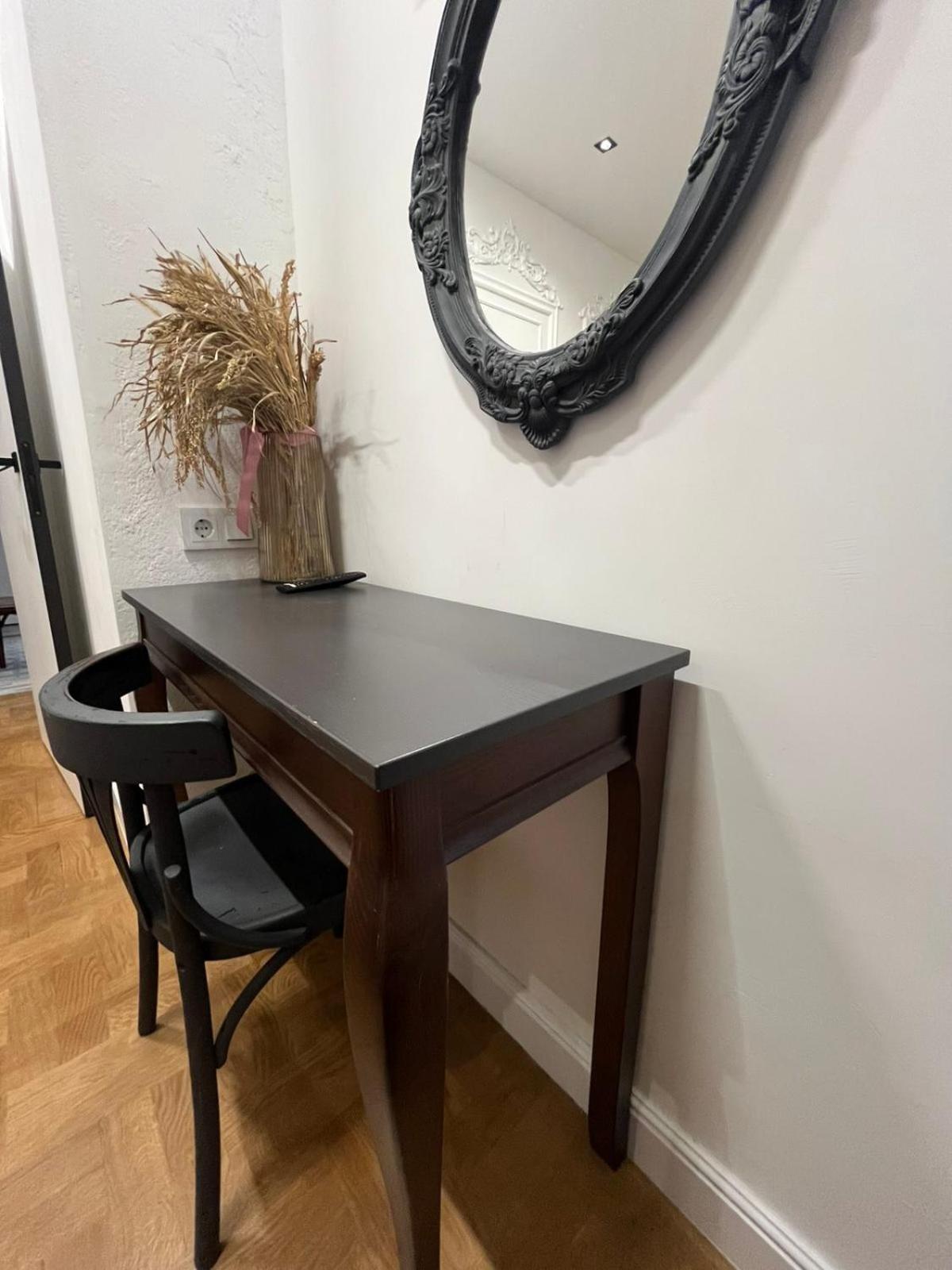 Favorit Apartments 2 Кім Безкоштовна Парковка Центр З Балконом Не Далеко Від Ж Д Вокзалу Звітні Документи Liov Exterior foto
